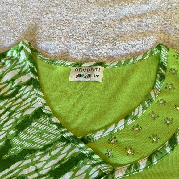 Fun patterned tunic-length t-shirt, - Picture 3 of 15